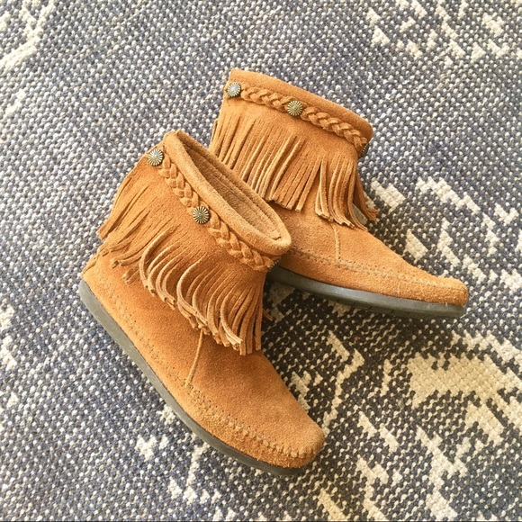 Minnetonka Tan Suede Fringe Booties US 6 - Picture 2 of 7
